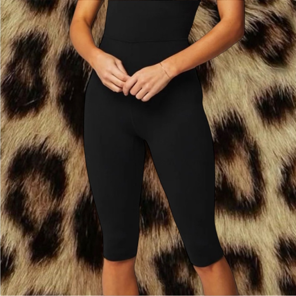 MONO-B Black Capri Leggings